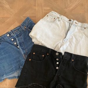 LEVI’S CUT OFF’s